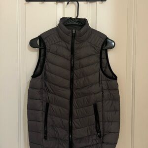 Fabletics Women’s Charcoal Puffer Vest